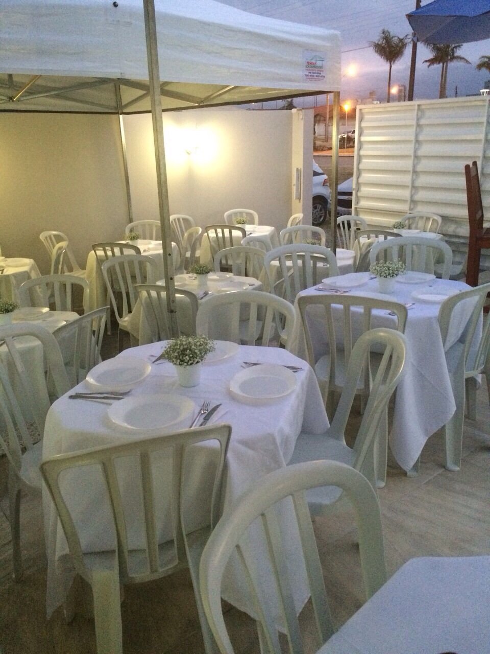 Alugo Cadeiras Telefones: (48) 9119-2595 / (47) 9633-4952