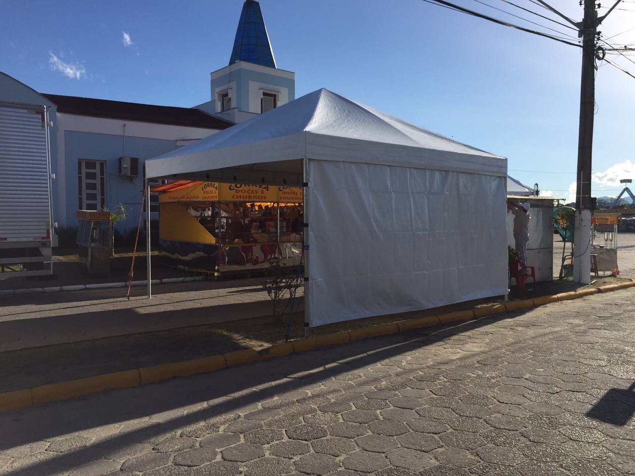 Aluguel de Tendas 5×5 e 5×10 em Tijucas e Itapema