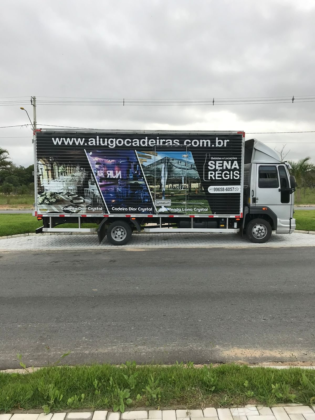 caminhão-entrega-cadeiras-termicas